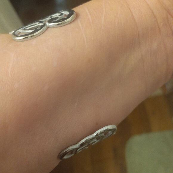 Paparazzi Cuff Bracelet  NWT - Picture 4 of 5